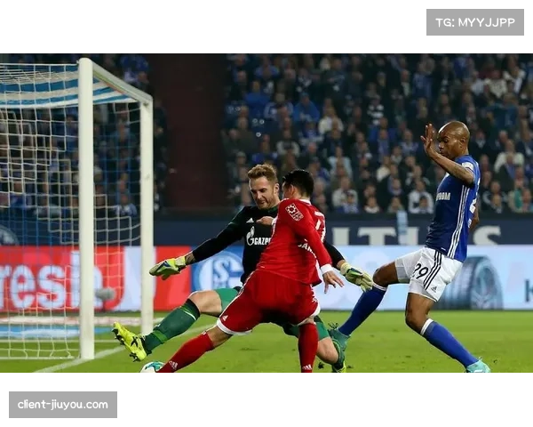 波鸿与科隆的保级六分之战 两队主帅布切特与舒马赫的换人时机对比