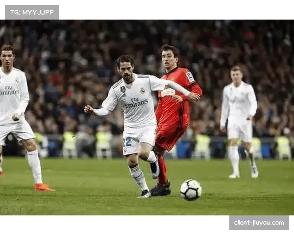 奥亚萨瓦尔梅开二度闪耀全场 西甲赛场皇家社会锋线核心复苏